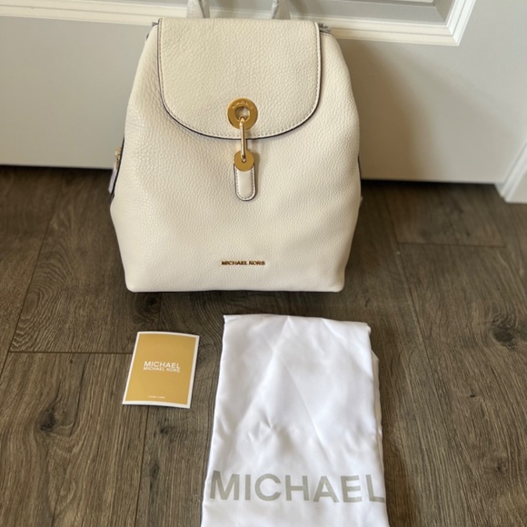 NWT Michael Kors Raven Leather Optic White/Gold Backpack In Original Packaging - Picture 2 of 7